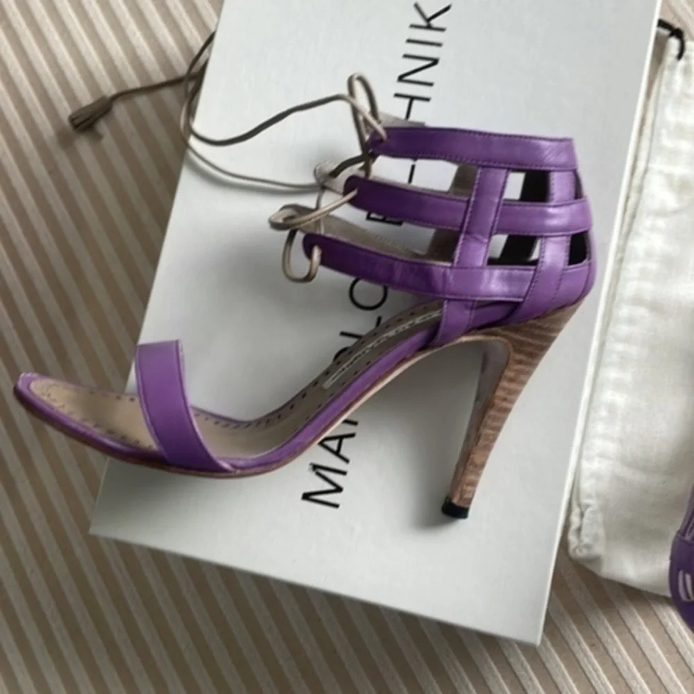Manolo Blahnik manolo blahnik